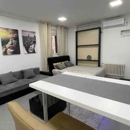 Dorcol Lux Studio بلغراد